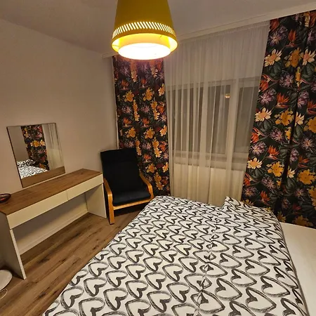 Manolaire Park Apartment Bucharest