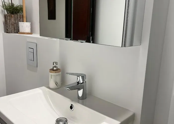 Manolaire Park * بوخارست